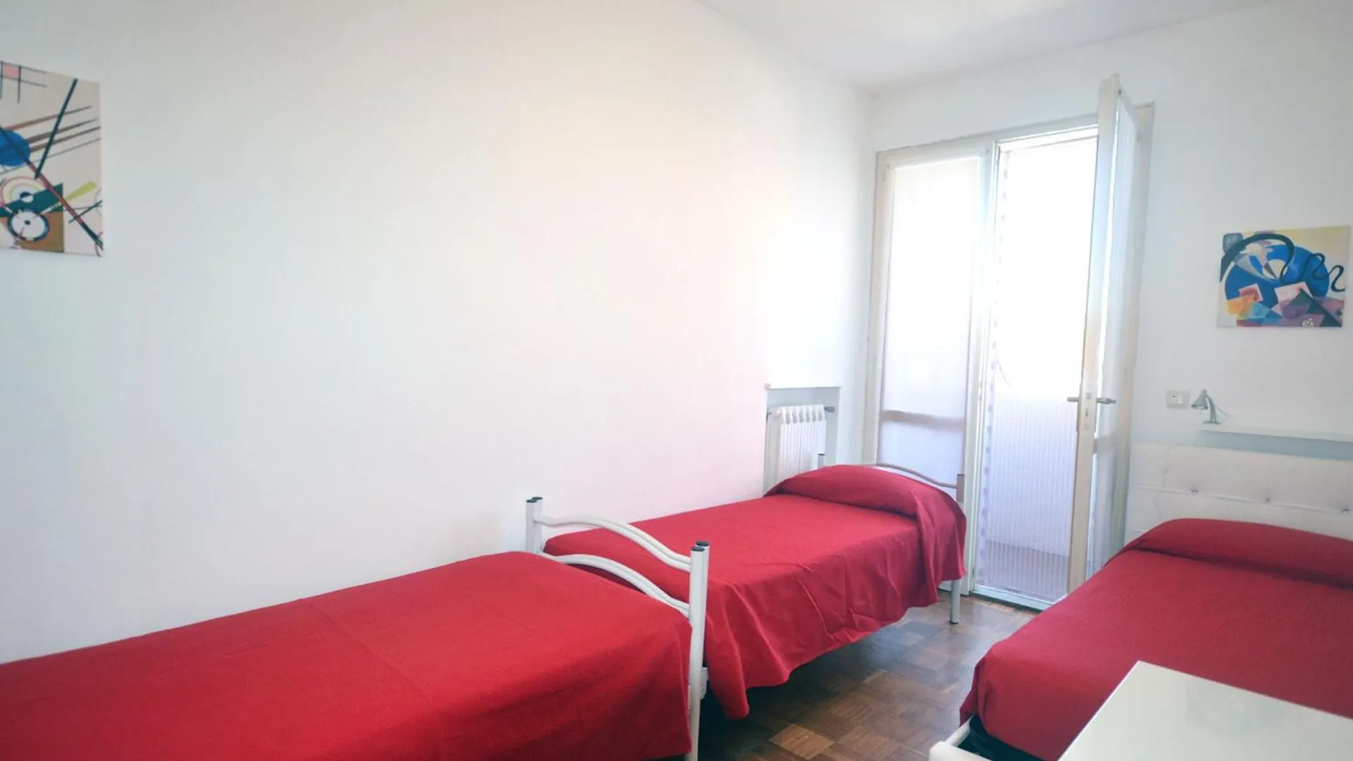 Sit Holiday Homes Lido delle Nazioni 0*,  Italia